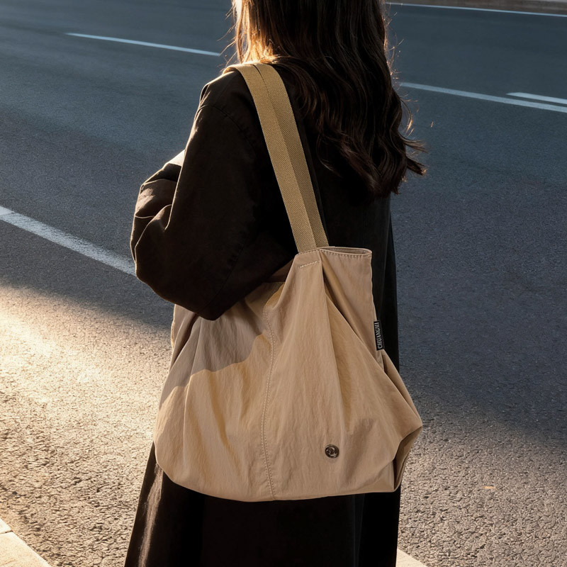 กระเป๋าสะพาย nylon สไตล์ Japanese lazy tote พร็อพเก๋ๆ