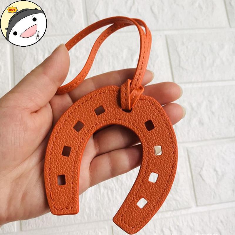 พวงกุญแจหนังม้าแบบ��oof Horseshoe สำหรับกระเป๋าถือ