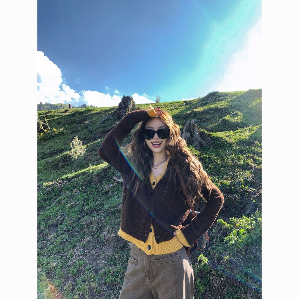 2026 แฟชั่น 2026 Xiaoxiang สไตล์สีกาแฟ v คอปลอมถักแจ็คเก็ตด้านนอกผู้หญิงต้นฤดูใบไม้ร่วง High-End Fee