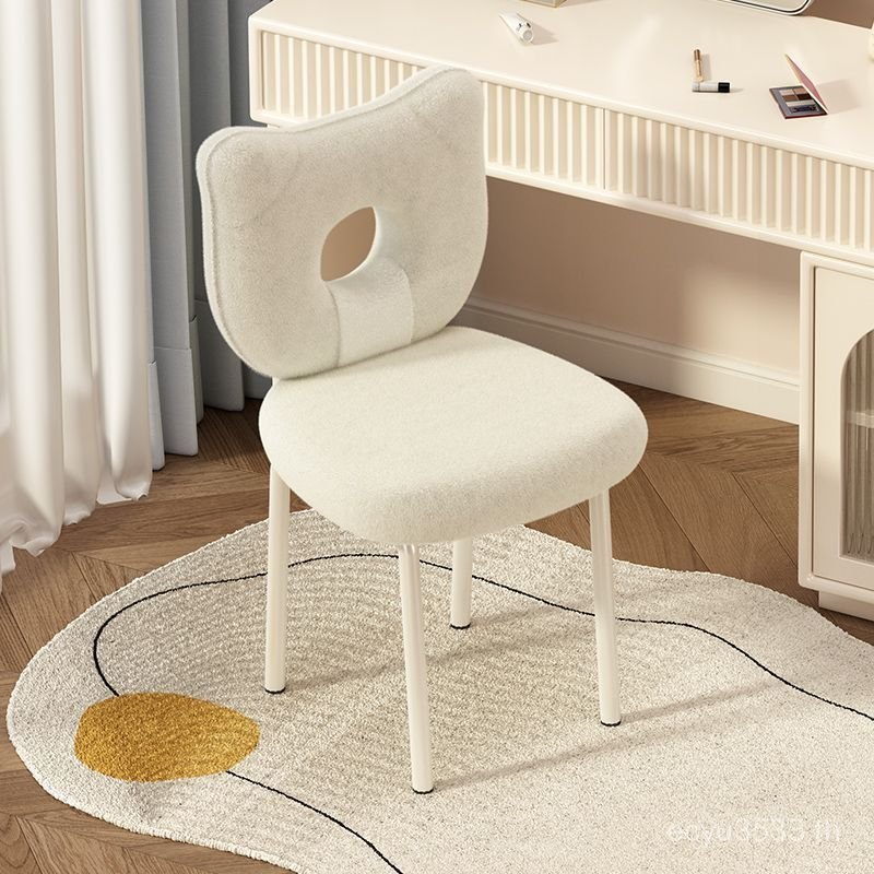 Simple สุทธิในครัวเรือนห้องนอนเก้าอี้หมีสีแดงเก้าอี้แต่งหน้า Dressing Bonnie หญิงโต๊ะเครื่องแป้งเล็บ