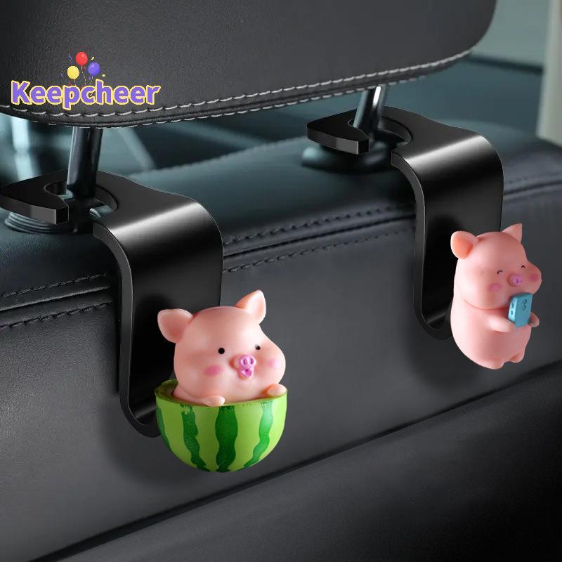 [Keepcheer] การ์ตูนหมู Du ที่นั่งด้านหลัง Ba Hook Headrest Holder ไม้แขวนเสื้อ Multi-function Organizer Auto อุปกรณ์ตกแต่งภายในรถยนต์ [ใหม่]
