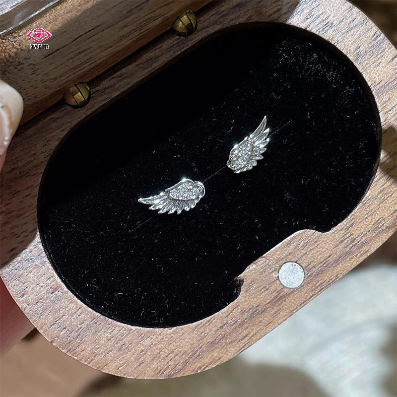 HWETR Vintage คู่ Creative Angel Wings ต่างหูสตั๊ดผู้หญิง Punk Studs เครื่องประดับวันเกิดของขวัญใหม่