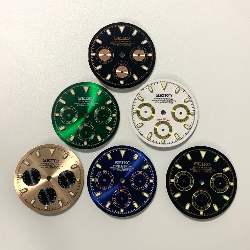 นาฬิกาใหม่ Gold Nail Dial สามตา 29.5 มม.ญี่ปุ่น VK63 Quartz Movement Dial สีเขียว Luminous