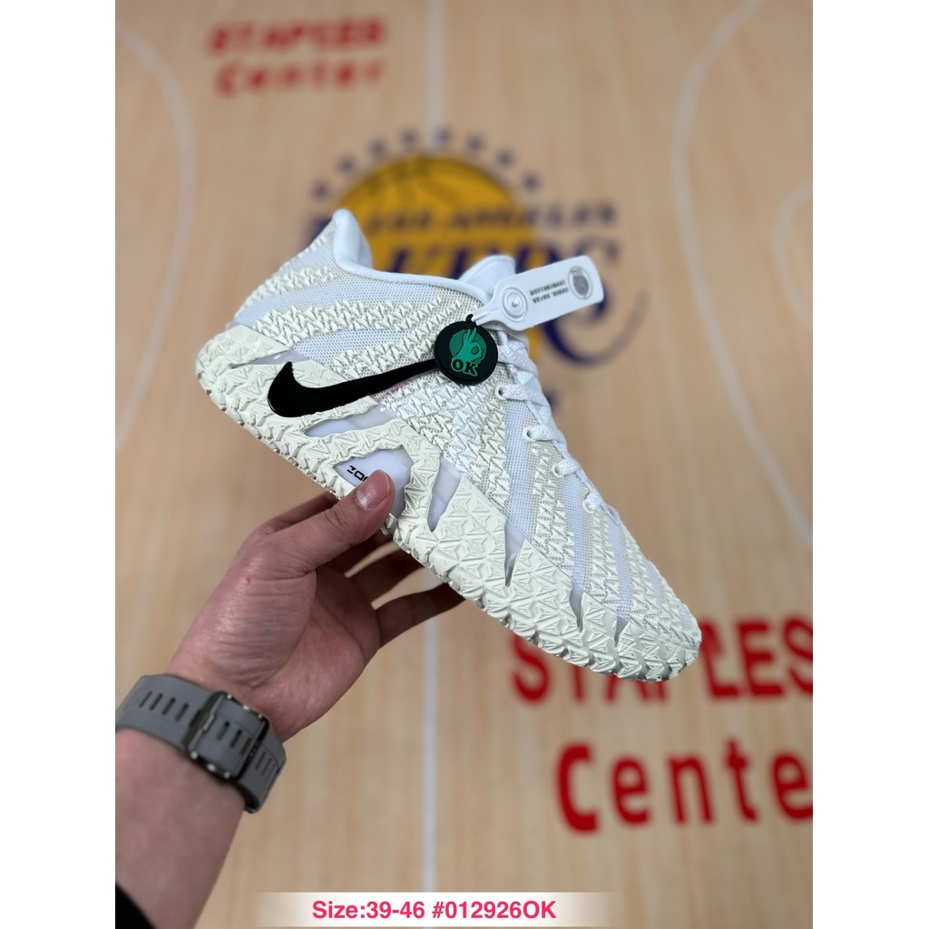 รองเท้าJa3 สำหรับกีฬาหลากหลาย