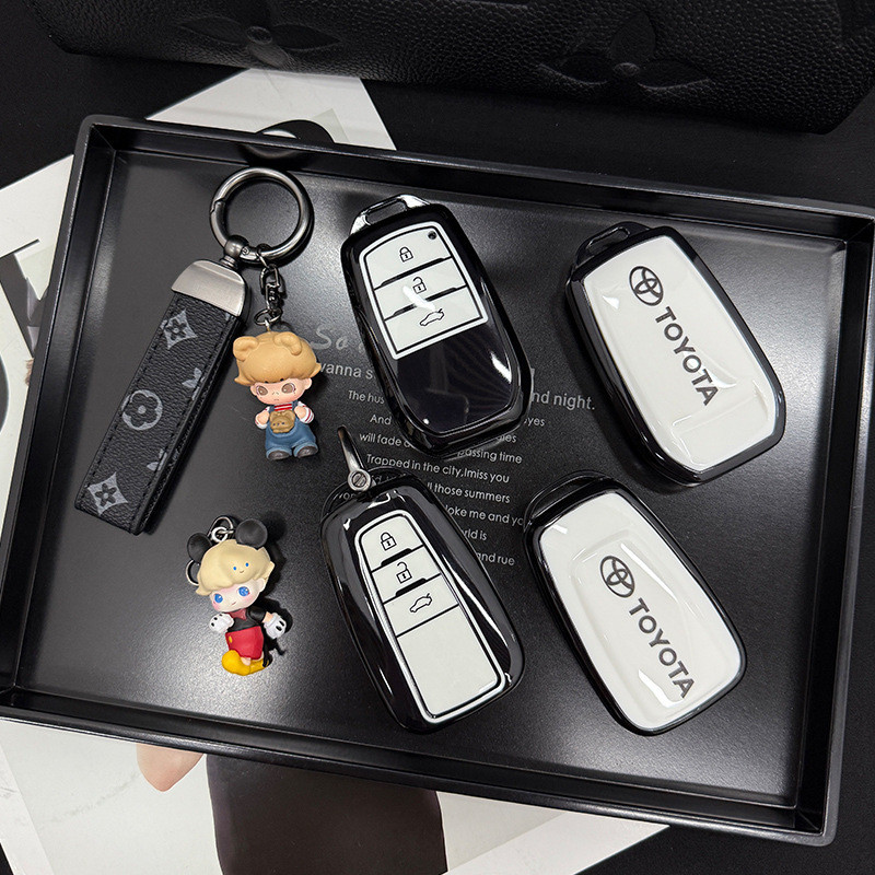 พวงกุญแจ Toyota cc Corolla cross 2025 CHR2019 xw50 Prius กรอบกุญแจ