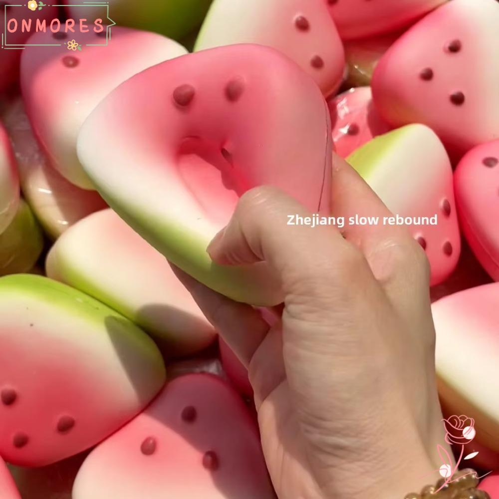 ONMORES ของเล่นบีบ, ปล่อยอารมณ์ Soft & ทนทาน Anti-Stress Squishy ของเล่น​​, ​​รูปผลไม้ตลก​​ ​​ปลอดสารพิษ & ปลอดภัย​​ การออกแบบหยิกและบีบ​​ ของเล่นอยู่ไม่สุขที่เพิ่มขึ้นช้า​​