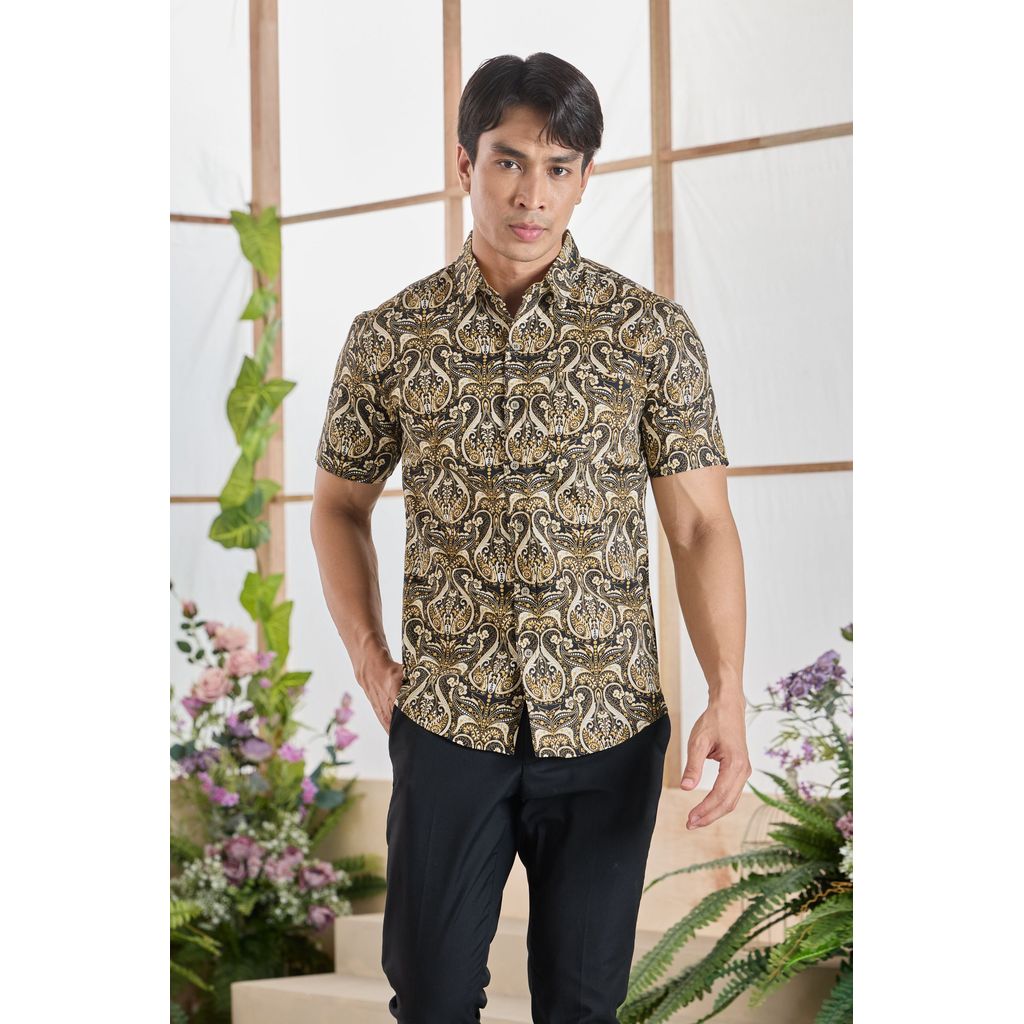 I Am Famous Slim Fit Shirt -Unique Black & Gold