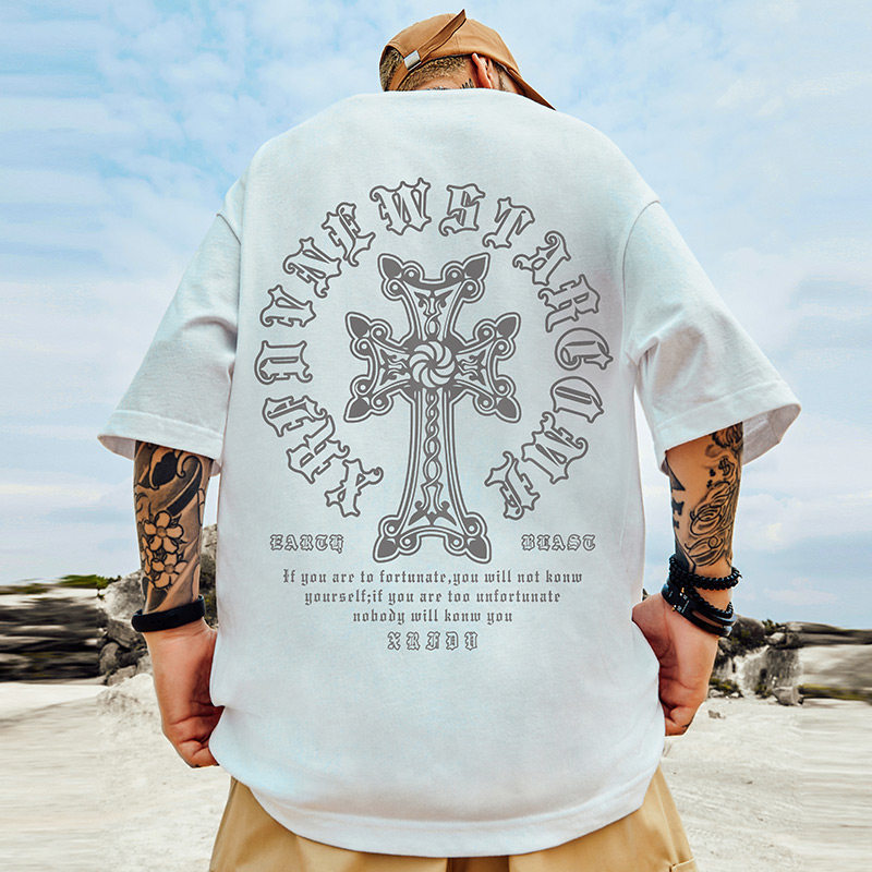 Lucifer （จัดส่งตลอด 24 ชั่วโมง） เกาหลี oversize คอกลม เสื้อยืด SLNDX4558 ผ่อน ผ้าคอตตอน ลายสกรีน ฤดูร้อน สบาย