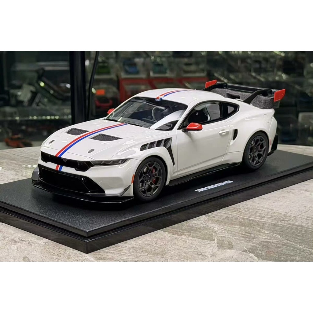 [คลังสินค้าพร้อม] FORD MUSTANG FORD MUSTANG GTD American Commemorative GT SPIRIT 1: 18 โมเดลรถจําลอง