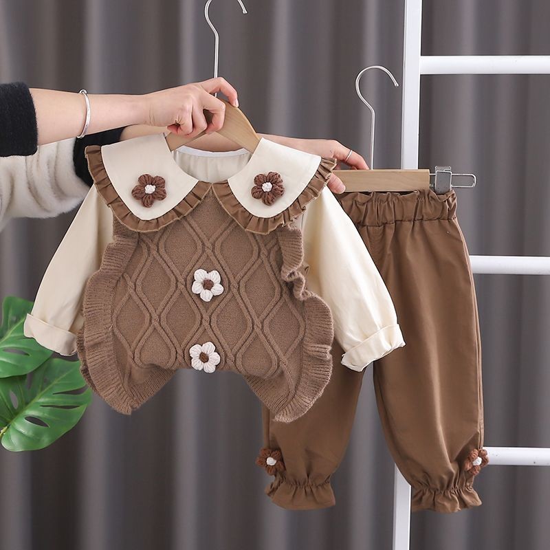 ชุดสูทแฟชั่นสำหรับเด็กหญิง ขนาด 01-3-6 ปี ชุดสามชิ้น ลายสวยงามเหมือนเจ้าหญิง