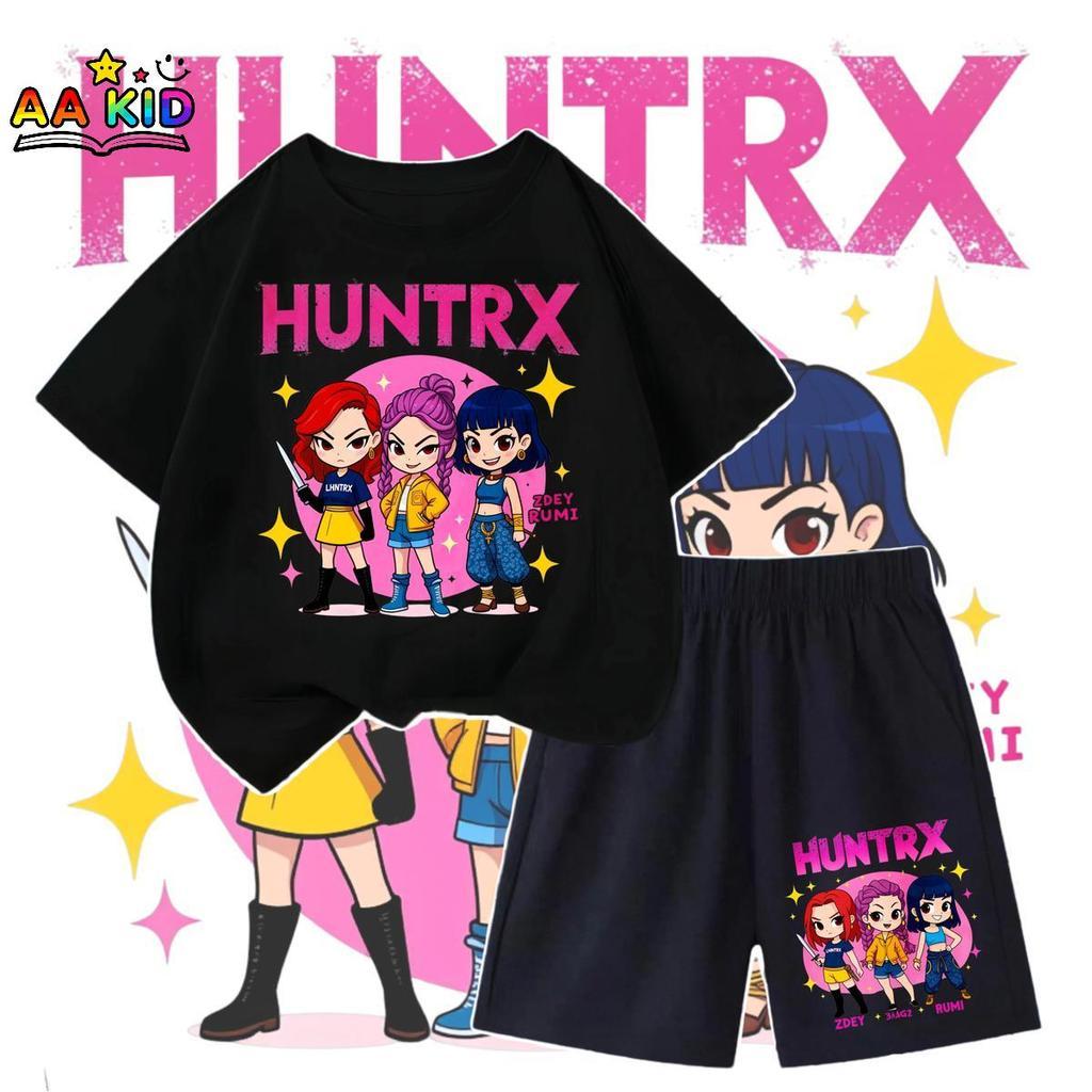 [COD] ใหม่!! !    ชุดเสื้อยืดกับกางเกงขาสั้นสำหรับเด็กผู้หญิงปี 2026 รุ่น ‘HUNTRX’! ดีไซน์ตัวการ์ตูนน่ารักสไตล์สตรีท แฟช ราคา ถูกที่สุด ดีลบีเคเค แกลเลอรีภาพที่ 8