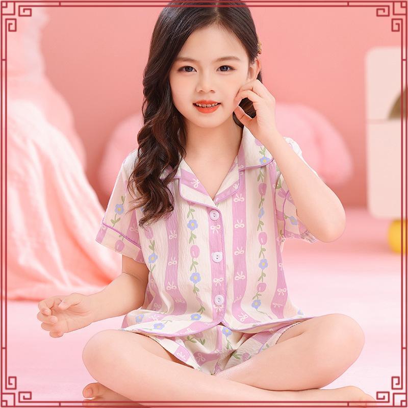 ชุดนอน 1st collection ‘D u m b o F r o s t y’ มี 2 สี