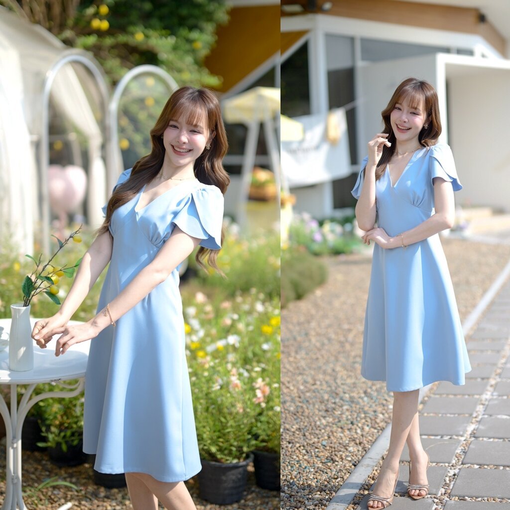 Feisty Flare Dress เดรสอกจีบเดรปแขนกลีบบัว : สีฟ้า Baby Blue
