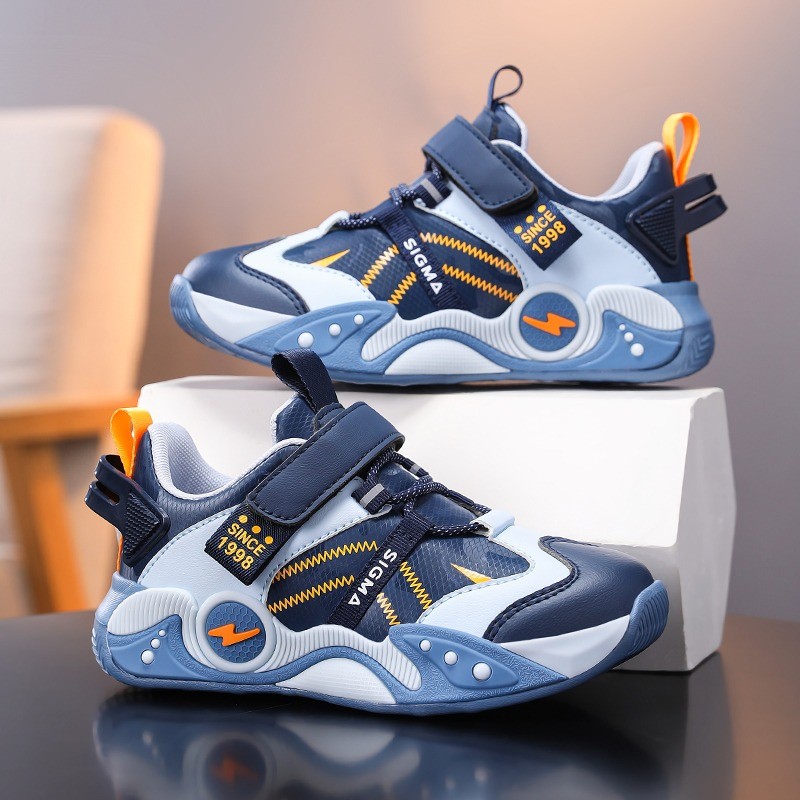 [สะดวกสบายระบายอากาศ, กันลื่นทนทาน] เด็กหนังแฟชั่นรองเท้ากีฬาชายหญิงรองเท้าลําลองรองเท้าวิ่ง