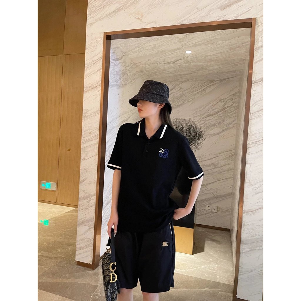 เสื้อโปโล LOEWE ฤดูกาล 22ss แขนสั้น มีโลโก้ทอกลางเสื้อ