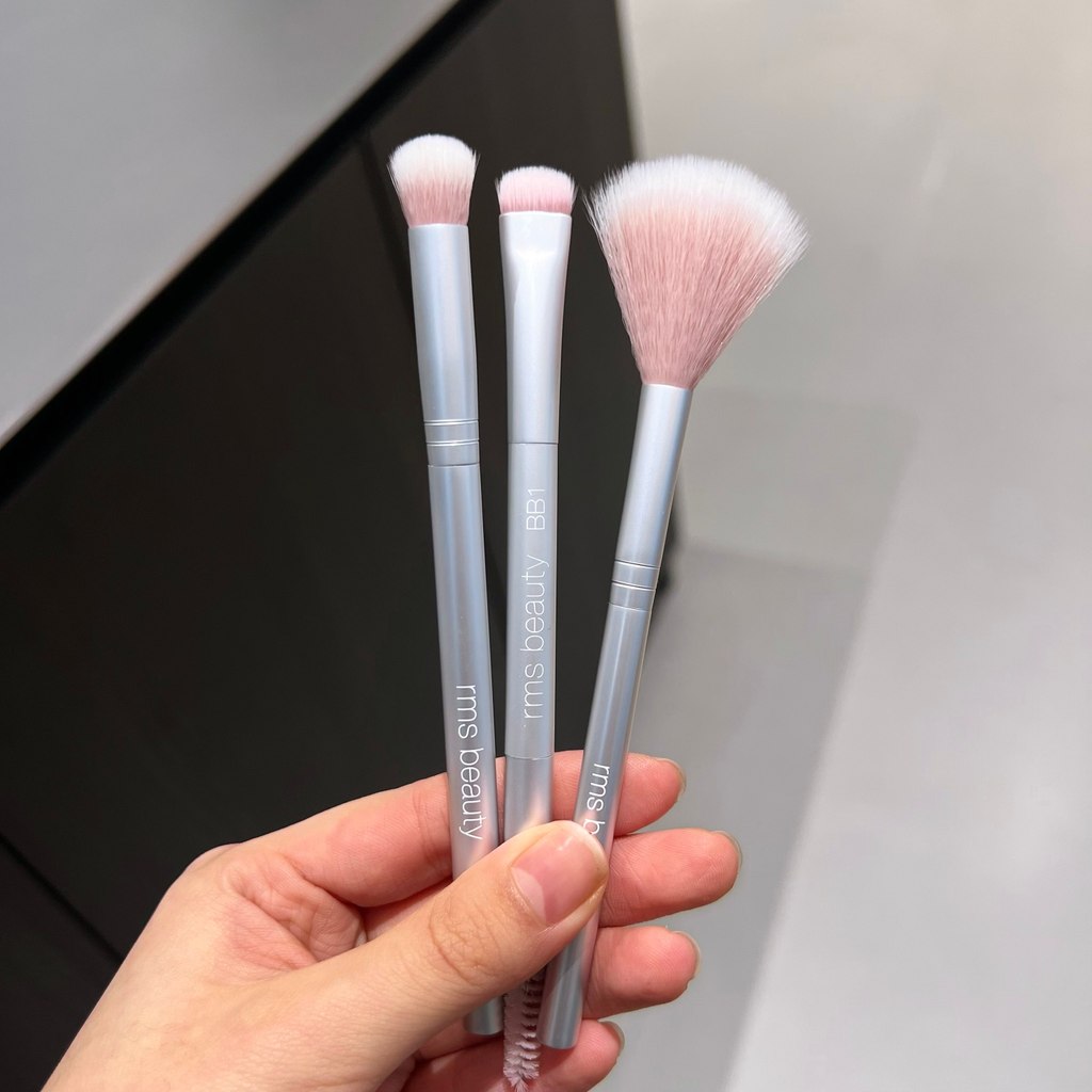 [ap Beauty Shop] RMS Professional Beauty Tools Highlighter Brush แปรงปัดแก้ม แปรงอายแชโดว์ Smudge Br