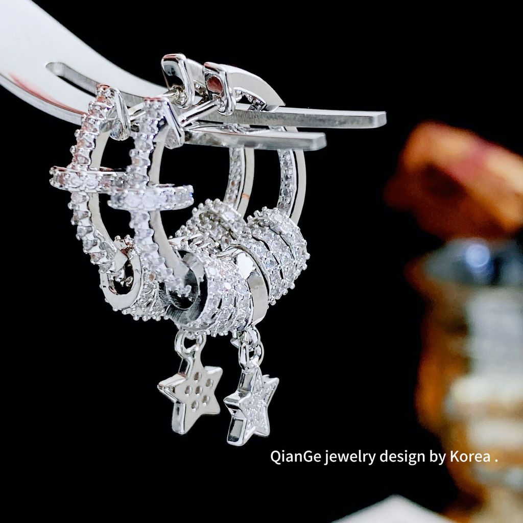 ต่างหู ทองแดงชุบทองจริงไมโครฝังเพทายห้าแฉกดาวต่างหูพู่สุภาพสตรีเครื่องประดับ