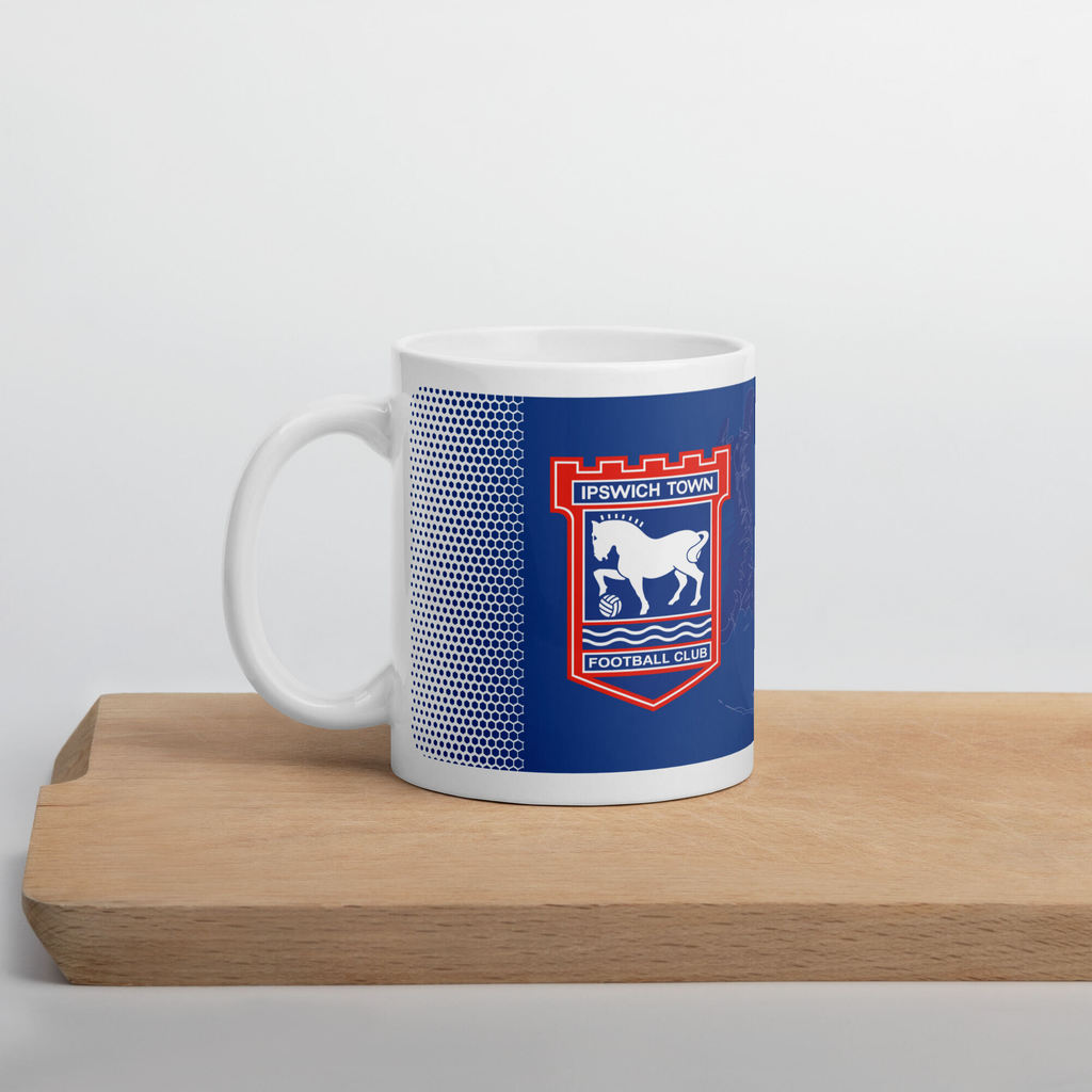 คูลเลอร์คิง Ipswich Town FC V2 แก้วกาแฟ 11 ออนซ์ สีขาว – เหมาะสำหรับชา กาแฟ และของขวัญ ของที่ระลึก