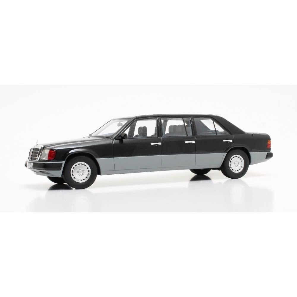 Cult Mercedes-Benz Mercedes-Benz Mercedes-Benz W124 1990 1/18 กระเป๋าเดิมสีดํา