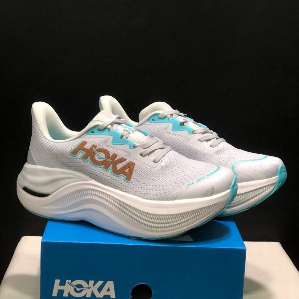 HOKAHOKA ONE ONE SKYWARD