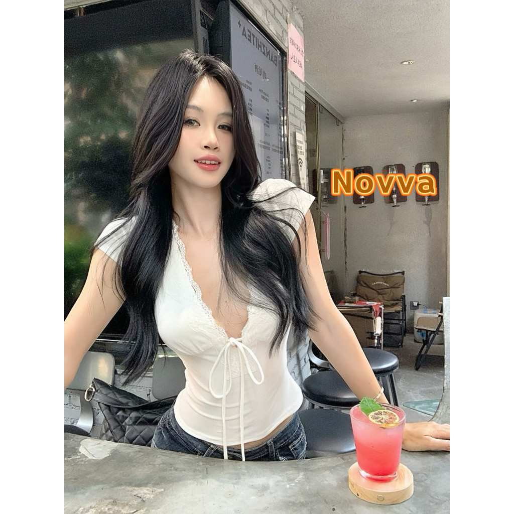 ส่งไวจากไทย เสื้อแขนสั้นผู้หญิง คอวีลูกไม้ ผูกเชือกหน้า Novva