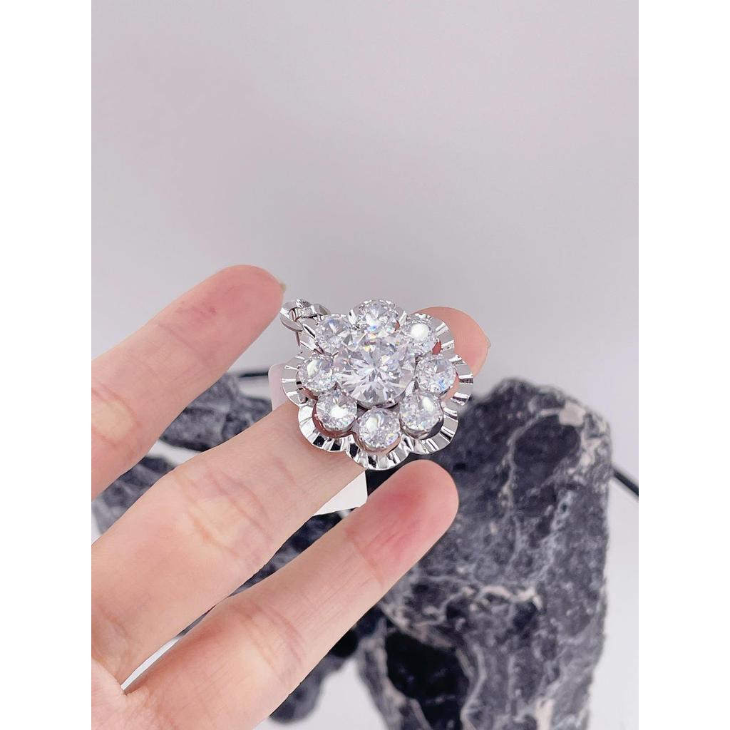 M26 - BEAUTIFUL ROUND FLOWER PENDANT