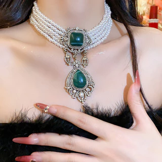 ชุดเครื่องประดับวินเทจ สีเขียวเพทาย สร้อยคอมุก และต่างหู สวยงามทันสมัยสำหรับงานพิเศษและสวมใส่วันธรรมดา