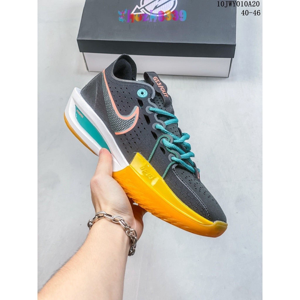 รองเท้าบาสเก็ตบอลผู้ชาย รุ่น 3 GT Hustle ออกแบบมาเพื่อความคล่องตัวและกระชับ มีหลายสีให้เลือก