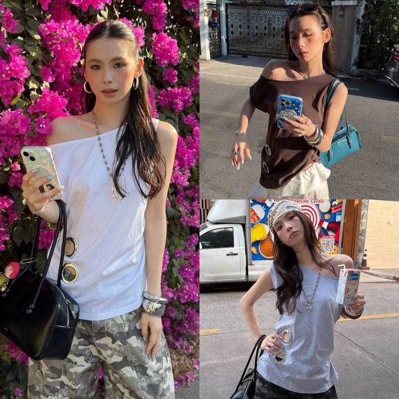 BY0452 เสื้อกล้ามปาดไหล่แต่งห่วง benly co