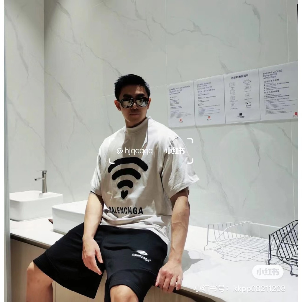 BALENCIAGA/BALENCIAGA คลาสสิกรอบคอแขนสั้นเสื้อยืดผู้ชายผู้หญิงธุรกิจรอบคอฤดูใบไม้ร่วง Two-Line สีสัน