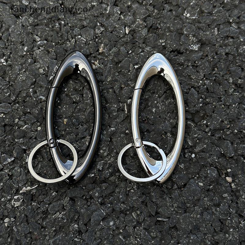 Fanchengdianzico Y2K Punk Star รูปไข่ Essential Icon Carabiner พวงกุญแจ Mountaineering รถแหวน Gothic