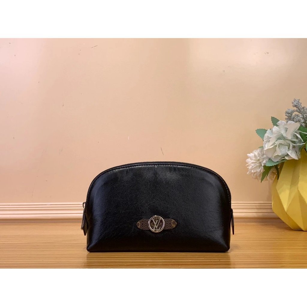 Louis Vuitton- [Pochette Cosm é tique Small Cosmetic Bag] M15206 Small (หนังสีดํา) Pochette Cosm é t
