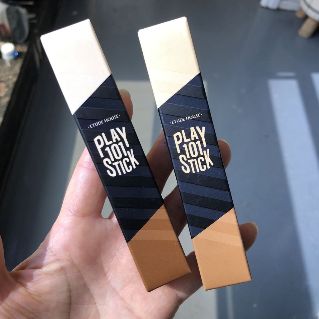 /January 26 Yidis House Fun Multifunctional Beauty Stick 5.8g สะพานจมูกสูงไฮไลท์เริ่มต้น Shadow Lyin