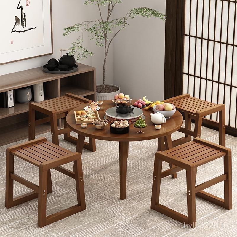 ในครัวเรือนในร่มลานสีแดงรอบบาร์บีคิวขนาดเล็กโต๊ะกาแฟกลางแจ้งทําชาโต๊ะน้ําชารอบเตาเดือดระเบียงสุทธิเต