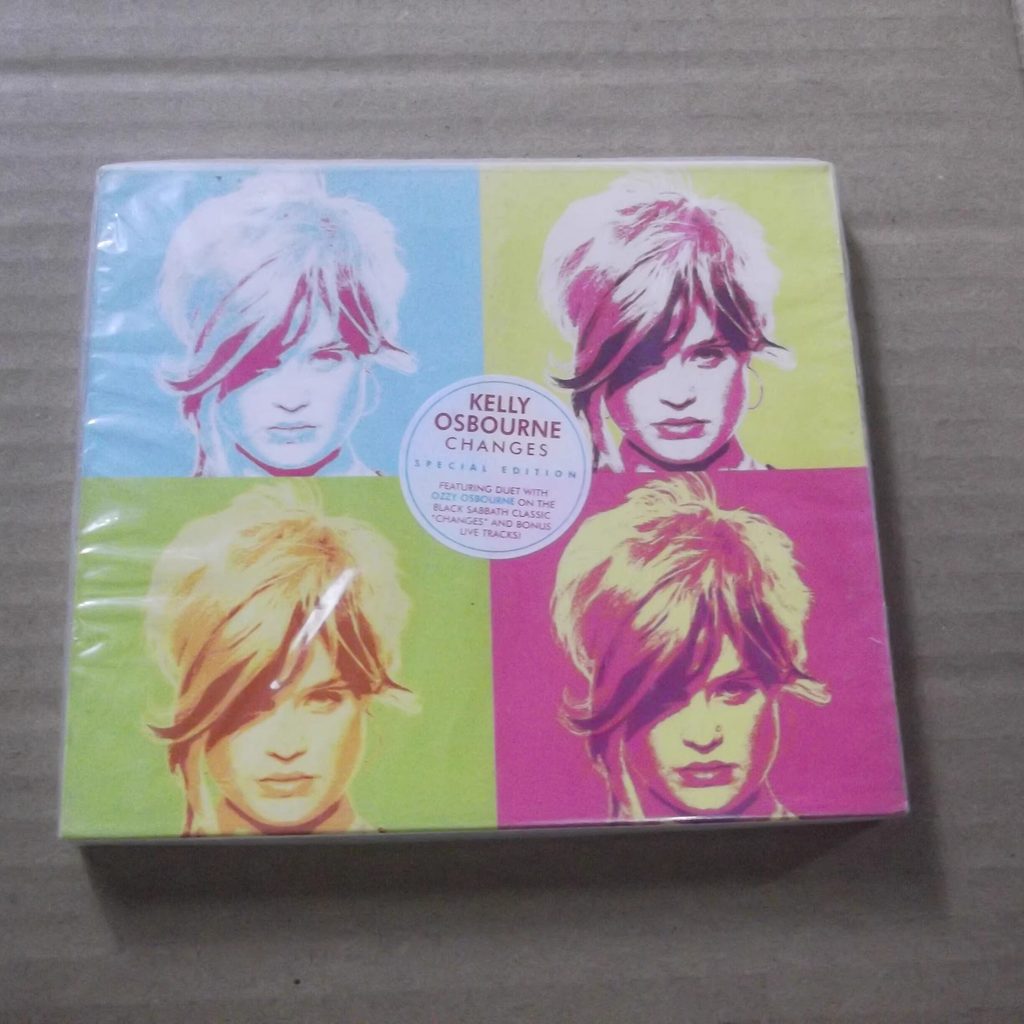 Kelly Osbourne Changes (ใหม่เอี่ยม ) jia16