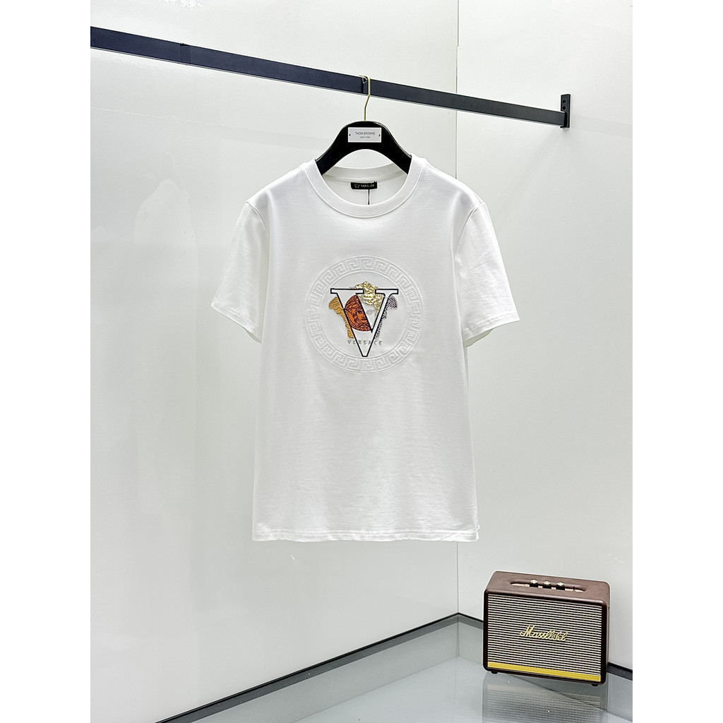 เสื้อยืดแขนสั้นคอกลมสไตล์ใหม่Versaceสำหรับผู้ชายและผู้หญิง