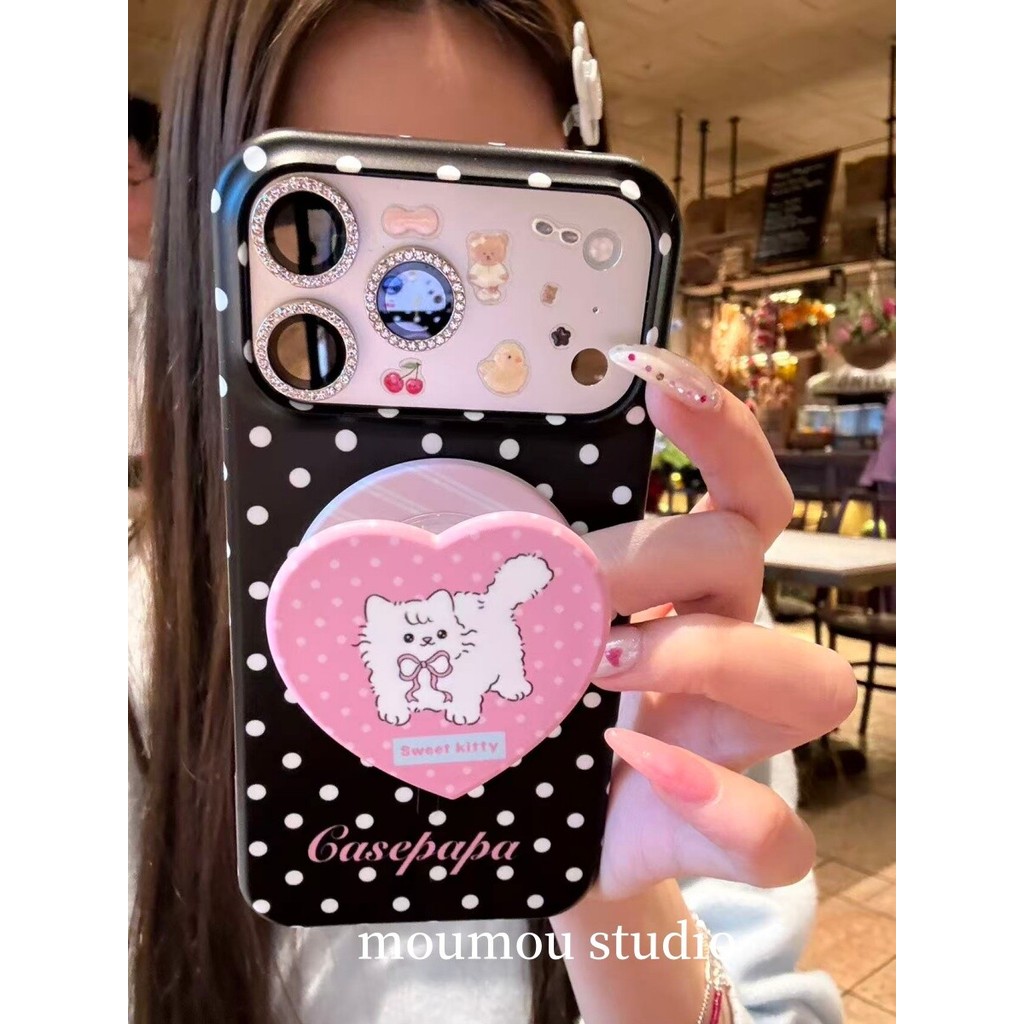 เคสโทรศัพท์แม่เหล็กครึ่งห่อสไตล์เกาหลี Slim Fit Hard Case Ins สีดํา Polka Dot กันกระแทกไม่มีขาตั้งสําหรับ IPhone 17 Pro Max 16 Pro 15 14 Pro