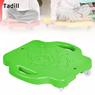 บอร์ดสกู๊ตเตอร์อเนกประสงค์ Tadill มีที่จับออกแบบพิเศษ ใช้ได้ทั้งในสนามเด็กเล่นและสวนหลังบ้าน