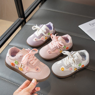 ดอกไม้ปักรองเท้าผ้าใบลําลองสําหรับเด็กผู้หญิง2026ใหม่ฤดูใบไม…