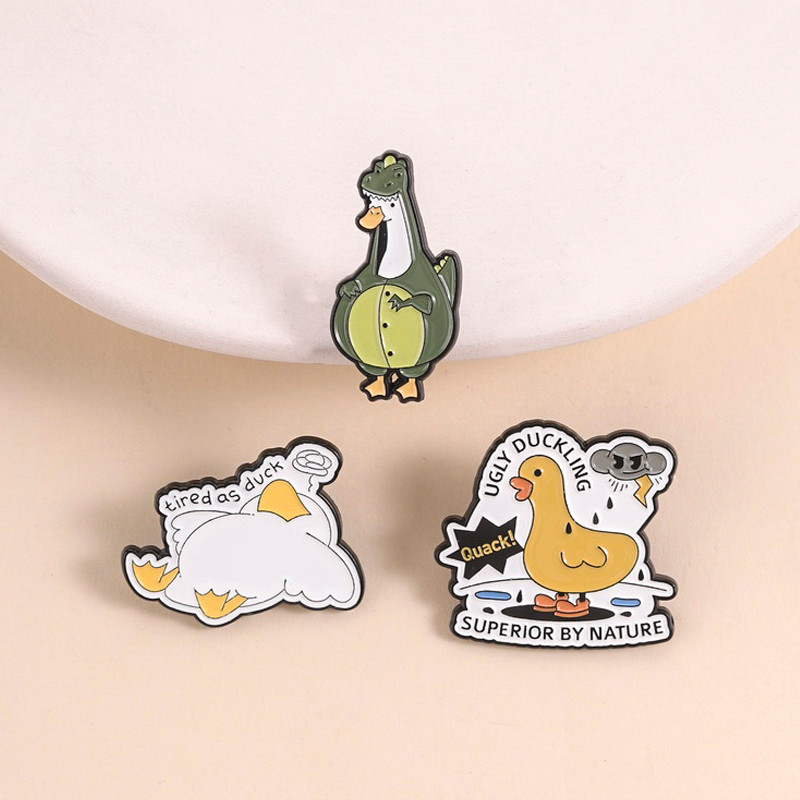 เข็มกลัดเป็ดตลก "Tired as Duck" สไตล์น่ารักสำหรับสะสม