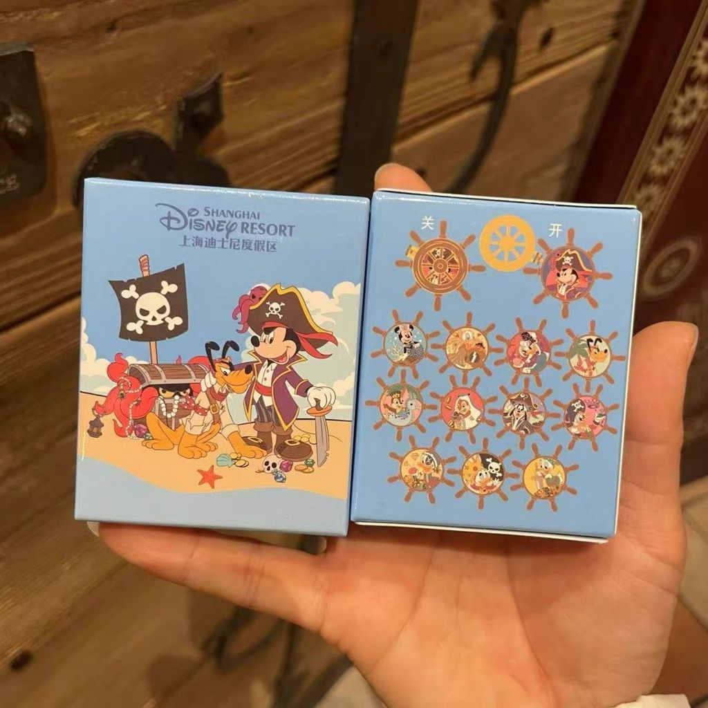 Shanghai Disney Pirates of the Caribbean มิกกี้ มินนี่ Goofy พลูโต การ์ตูน Mystery Box Badge/z1.5