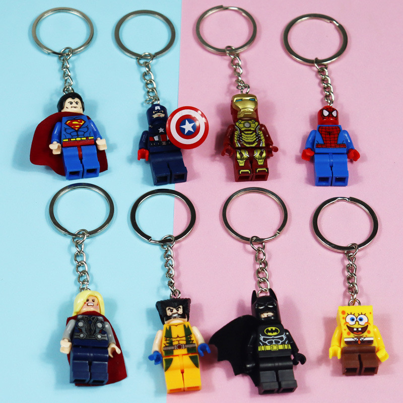 Marvel Batman Draw พวงกุญแจ Avengers Accessories พวงกุญแจ Lego Building Blocks KT Cat Pendant