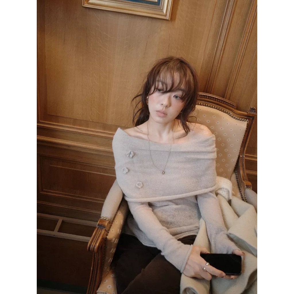 [SR-STUDIO] เสื้อกันหนาวไหล่เดียวสไตล์เกาหลีใต้ด่งแดมุน ลายดอกไม้สามมิติ - รูปที่ 3