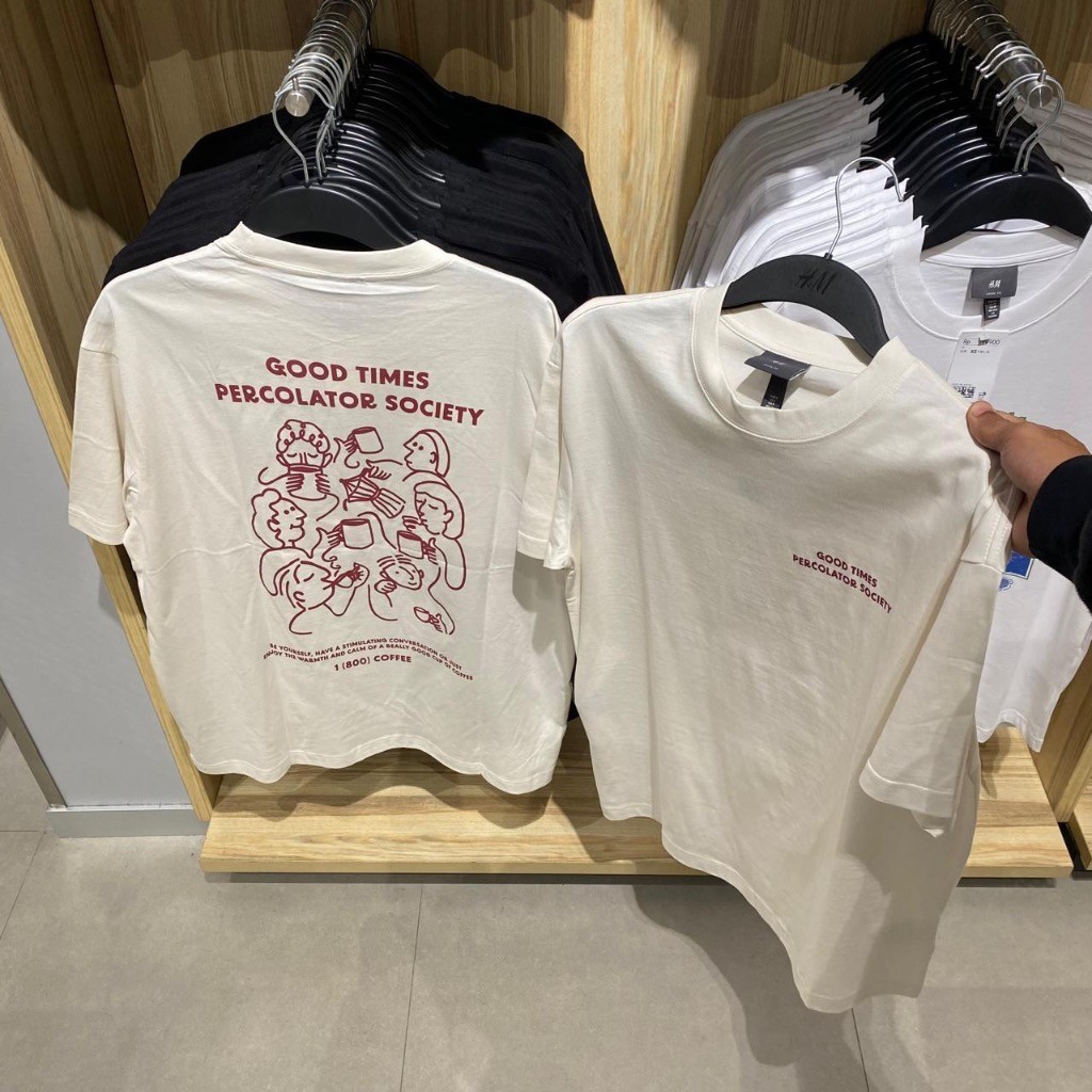 เสื้อยืดทรงหลวมสไตล์ H&M สำหรับผู้ชาย