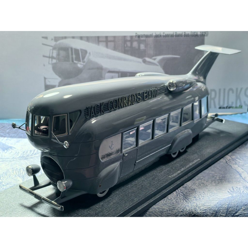 1/43 Autocult Paramount Airship Car Jack Consrads Band AutoBus USA 1935 รุ่นรถ Paramount Cinema Bus 
