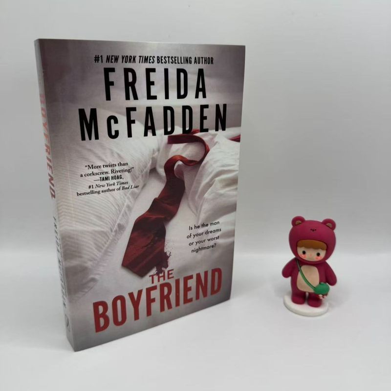 Paper Books The Boyfriend หนังสือเวอร์ชั่นภาษาอังกฤษ Freida McFadden