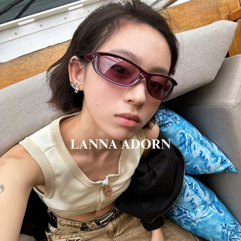 LA COD พร้อมส่ง แว่นกันแดดแฟชั่น สไตล์เกาหลี ทรงสี่เหลี่ยมผืนผ้า ดีไซน์สปอร์ต สไตล์ Y2K วินเทจ สายฝอ ลุคเท่ทันสมัย กันยูวี UV400 เหมาะสำหรับปั่นจักรยาน ใส่ถ่ายรูป ใส่สตรีท ใส่ได้ทั้งผู้หญิงและผู้ชาย