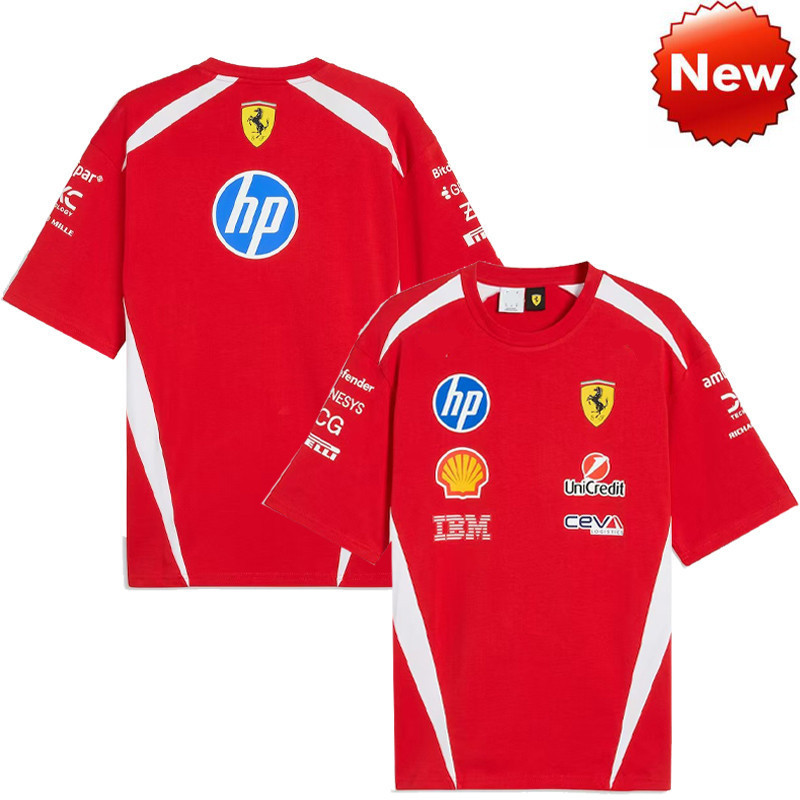 เสื้อยืดแขนสั้นผู้ชายสีแดง ดีไซน์แบบรถแข่ง F1 ทันสมัยและสวมใส่ง่าย