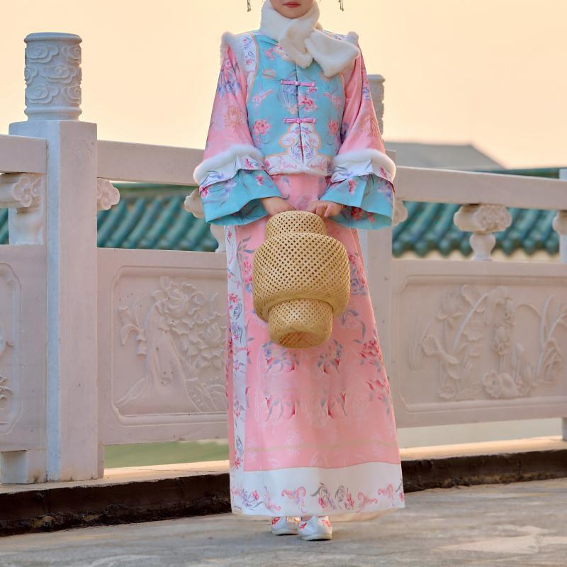 2024新款清朝格格年轻贵妃清代女装清汉女氅衣旗装印花晚清宫廷风3-252024 New Model Q Dynasty Princess Young Concubine Q Dynasty Wome