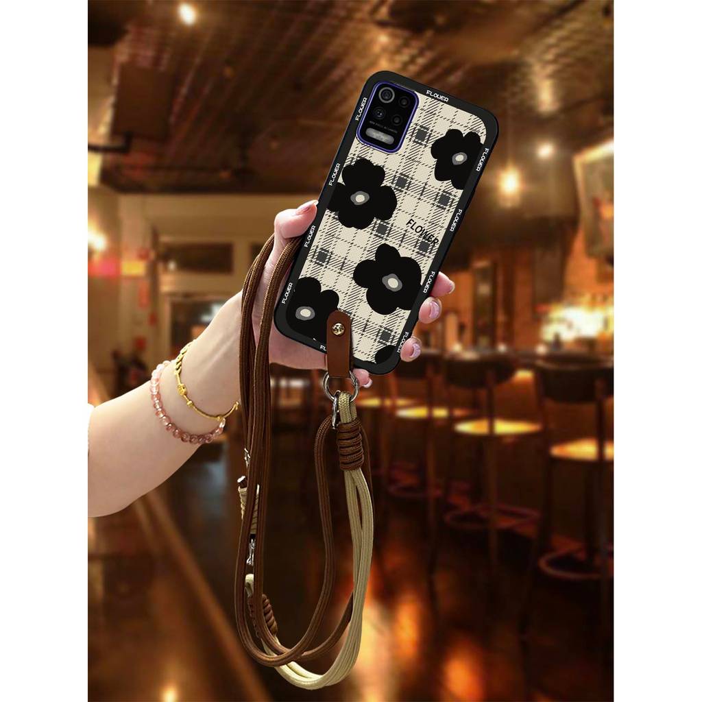Anti-knock ฝาครอบด้านหลังสําหรับ LG K52/Q52/K62/K62 + ซิลิโคนนุ่มกรณี Graffiti ออกแบบแฟชั่นสร้อยคอป้